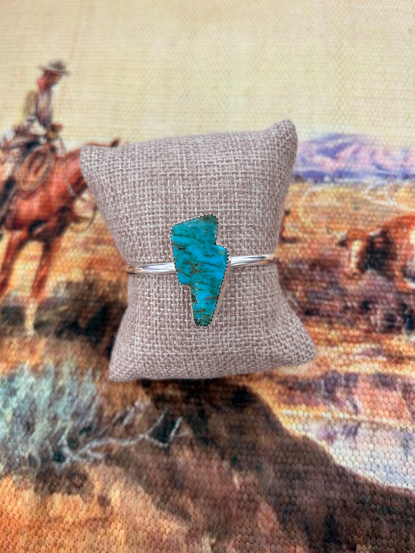 Bolt cuff