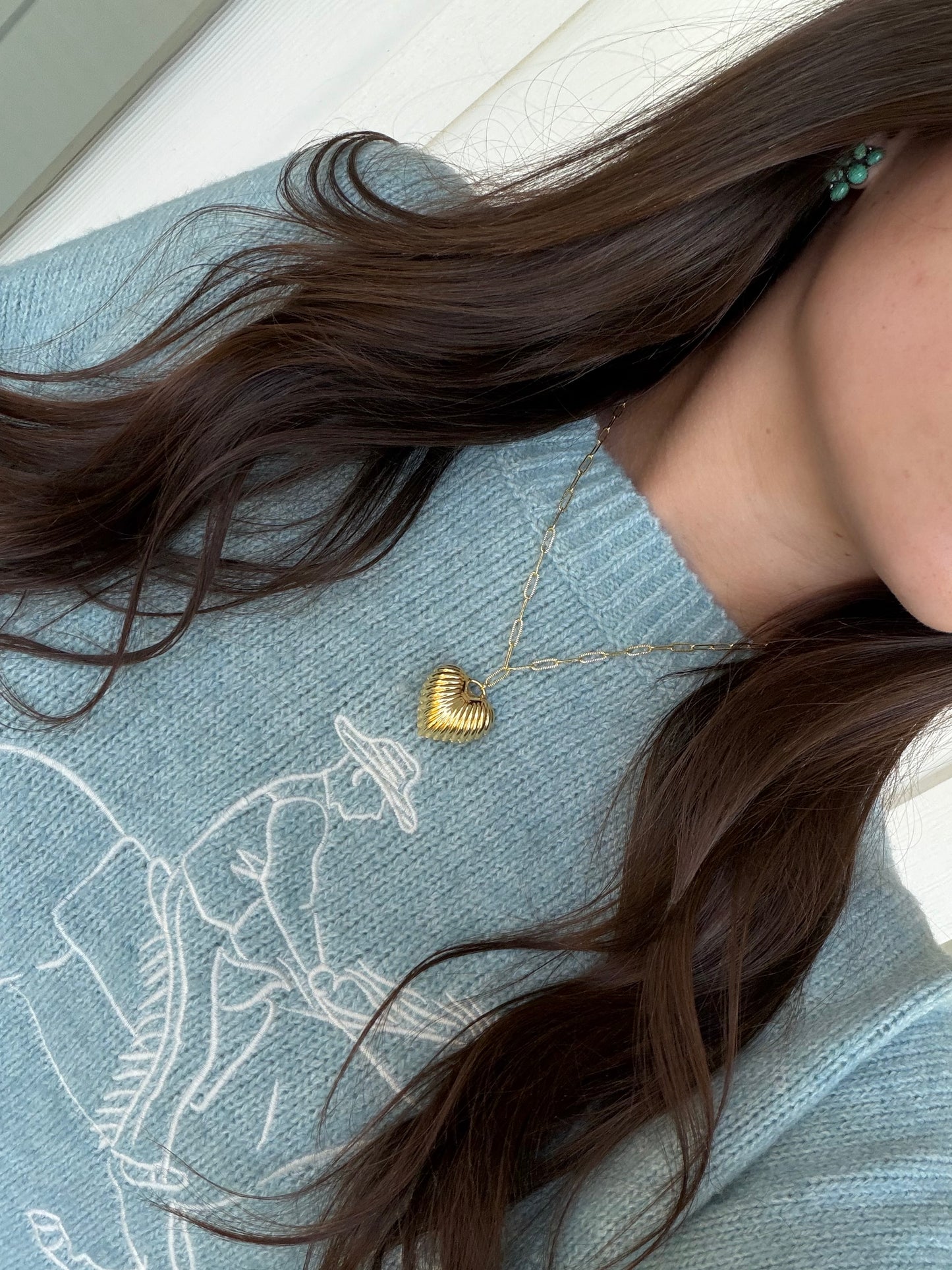 Textured gold heart necklace