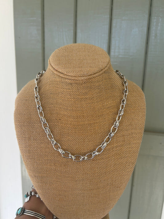 Chain necklace