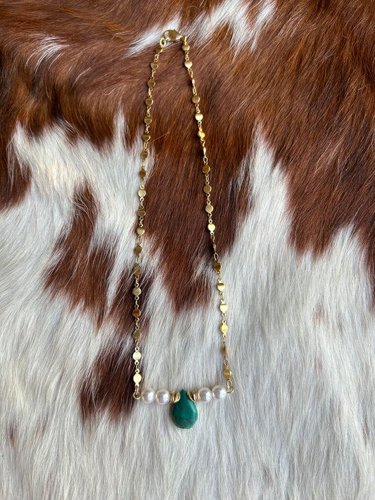 Pearl and turquoise bar