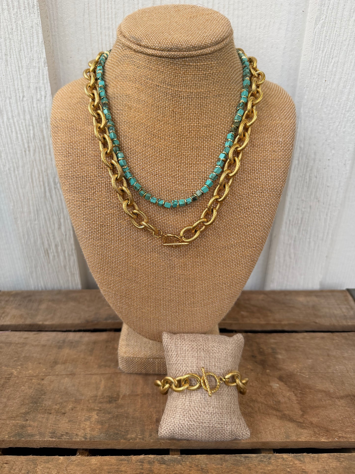 Chunky gold rope chain necklace
