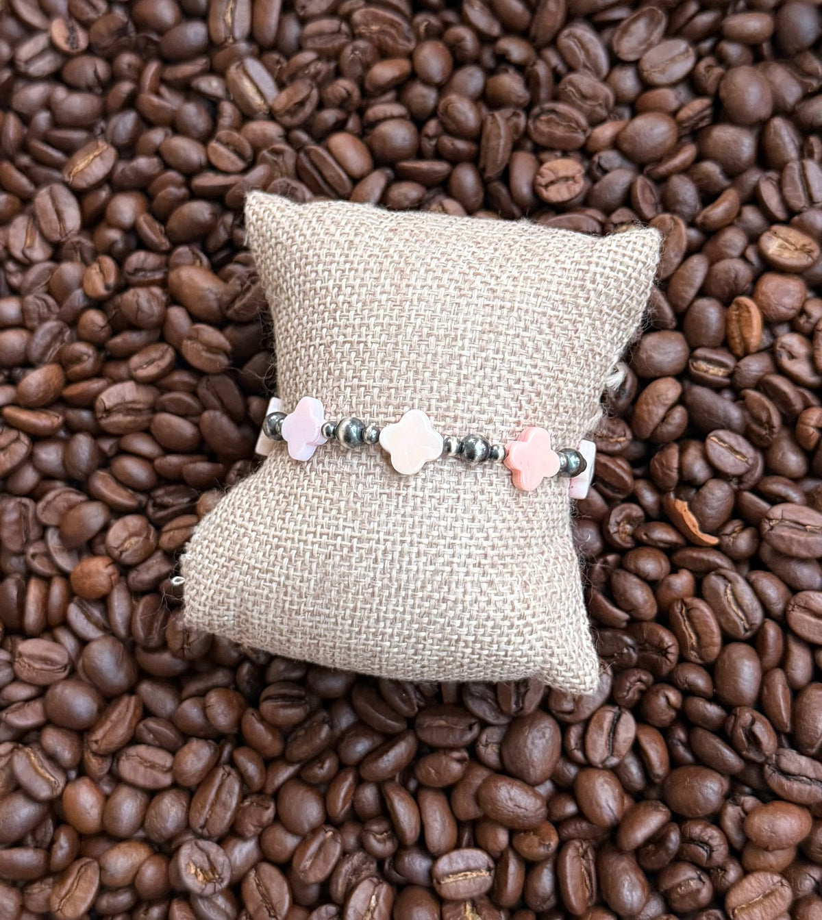 Pink conch flowers bracelet