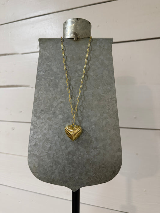 Textured gold heart necklace