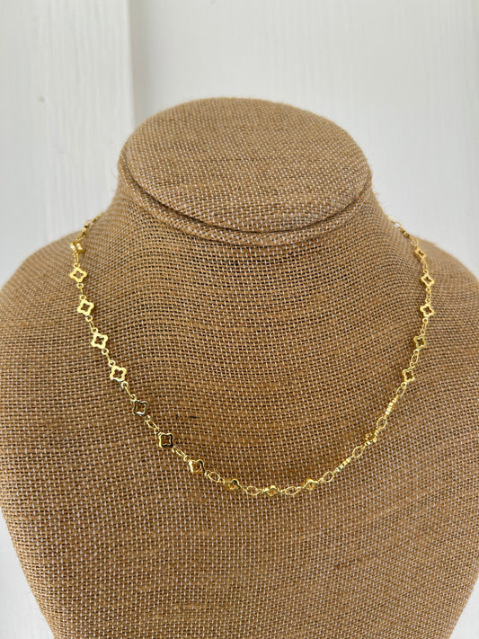 Gold clover chain