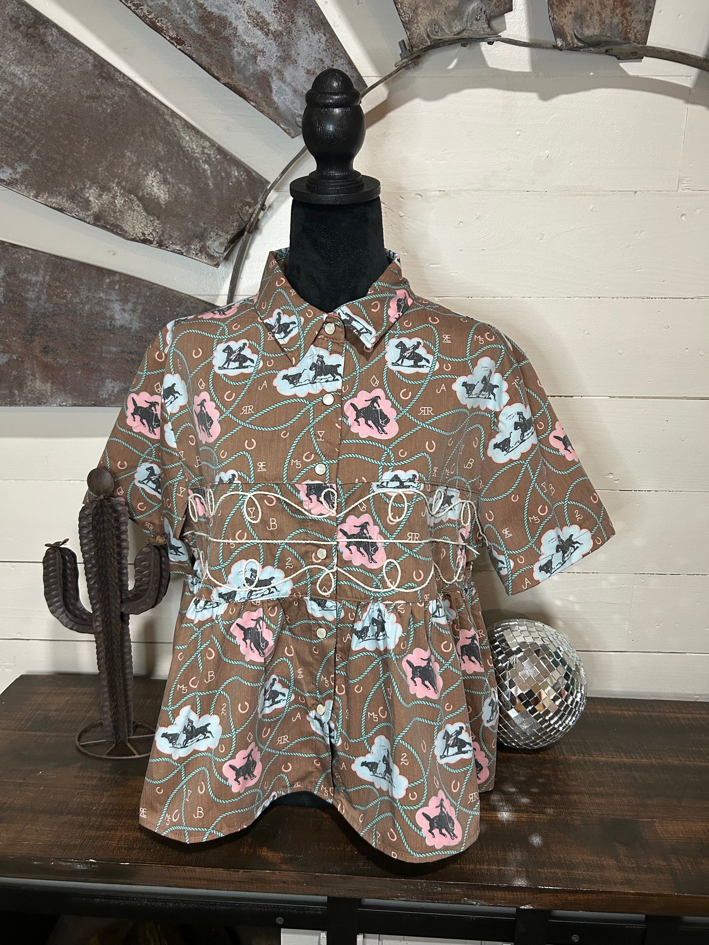 Loopty Lou top *bubble bronc*