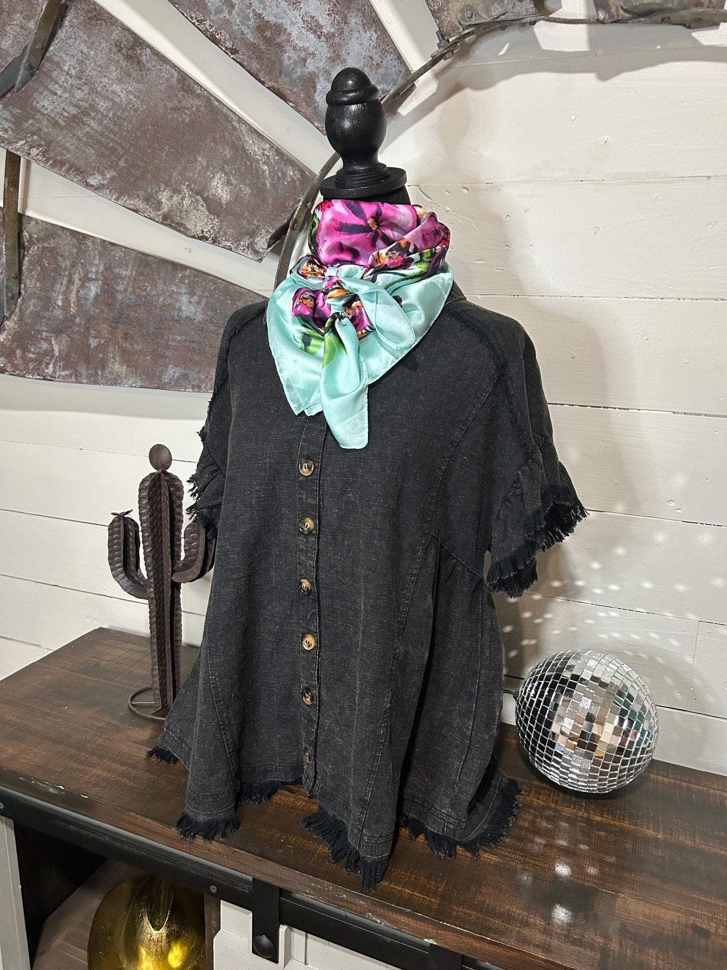 Black mineral wash top