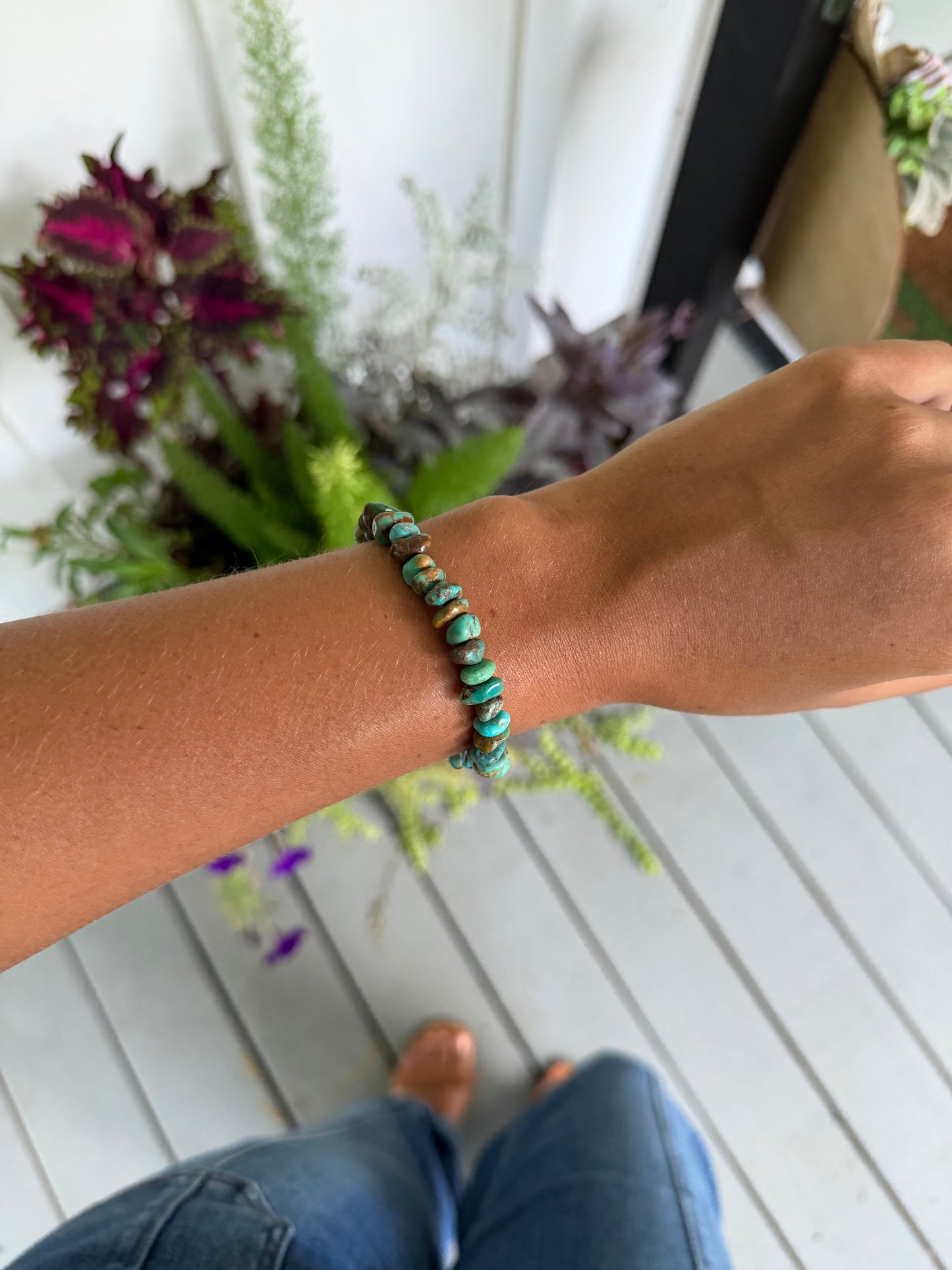 Genuine turquoise chip stretchy bracelet