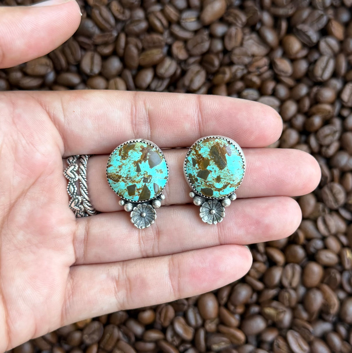 #8 turquoise studs