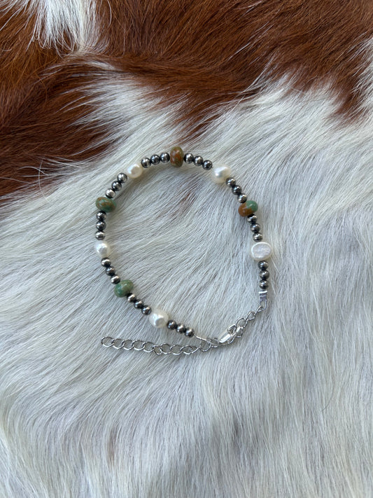 Freshwater pearls and turquoise bracelet