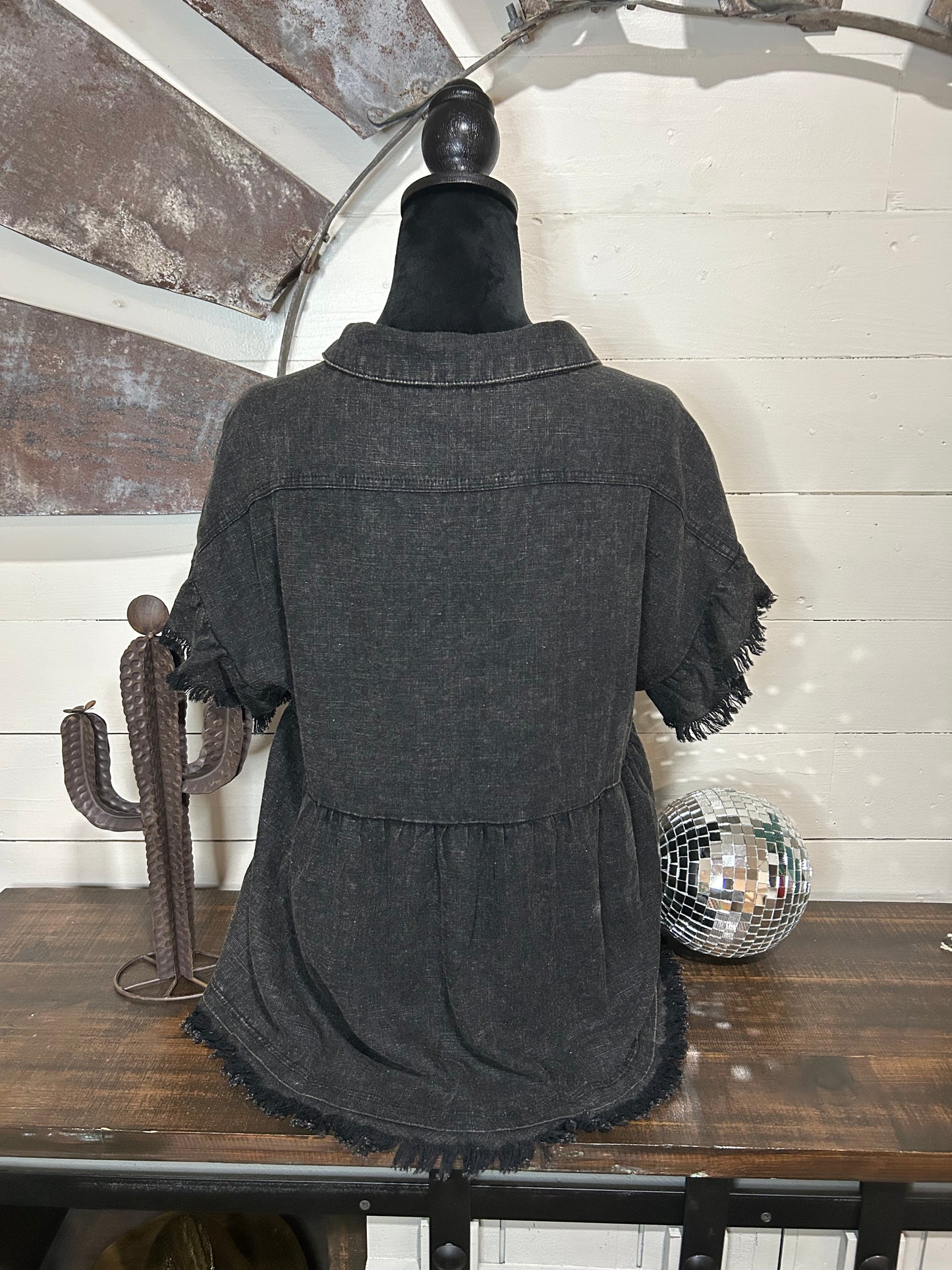 Black mineral wash top