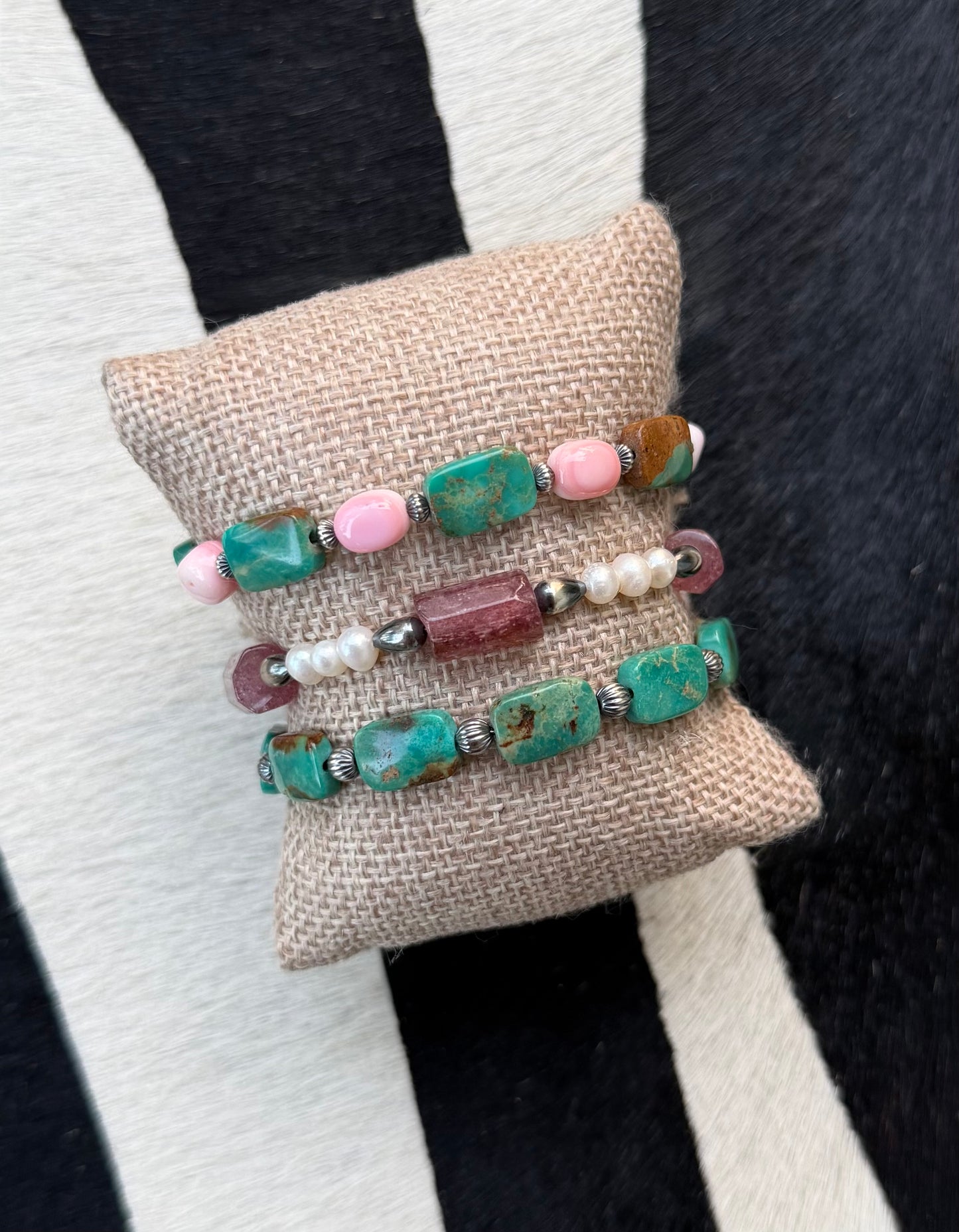Freshwater pearl & strawberry quartz bracelet