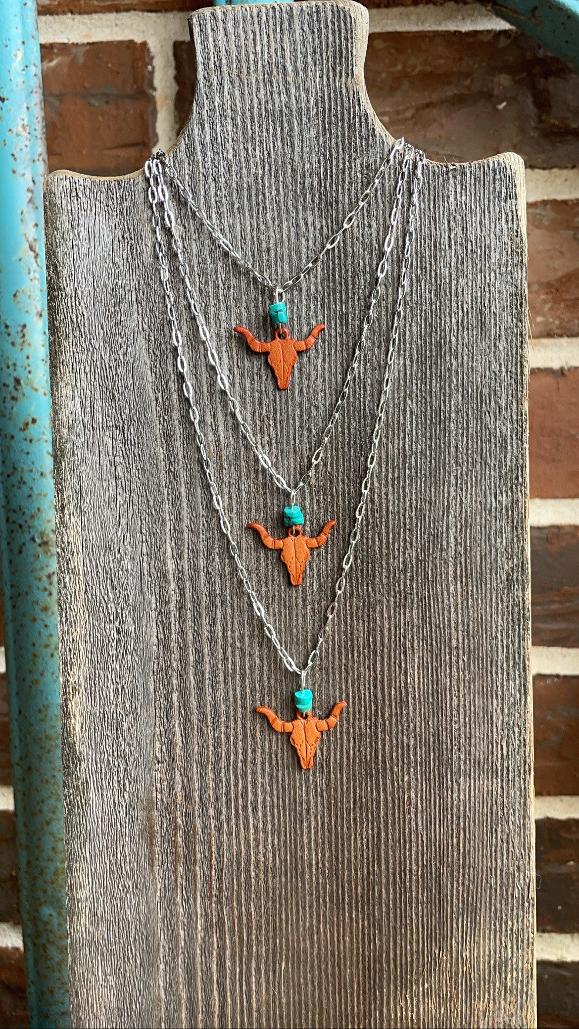 Longhorn necklace